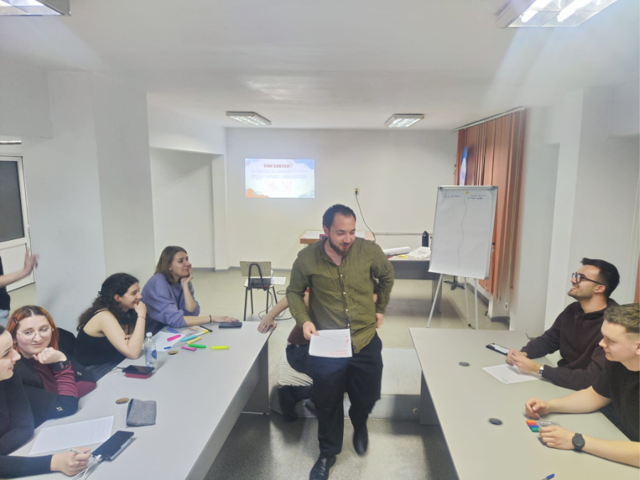 București: tinerii descoperă că implicarea începe cu propria voce 