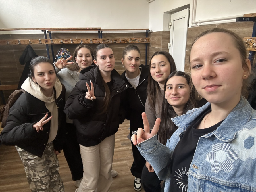 Vâlcea: pași mici, dialog real și tineri mai conștienți de rolul lor 