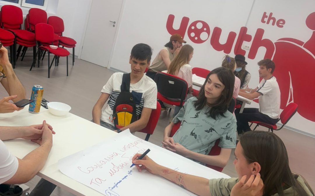 Voices Around the Table: Our Fifth Public Café with Young Ukrainians in Bucharest